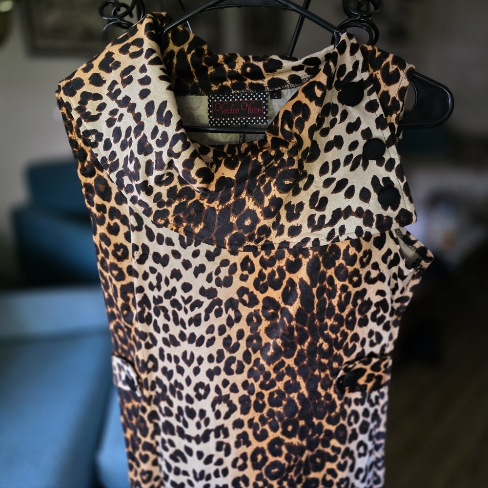Voodoo Vixen | Leopard Print PinUp Dress with High Collar - Picture 3 of 12